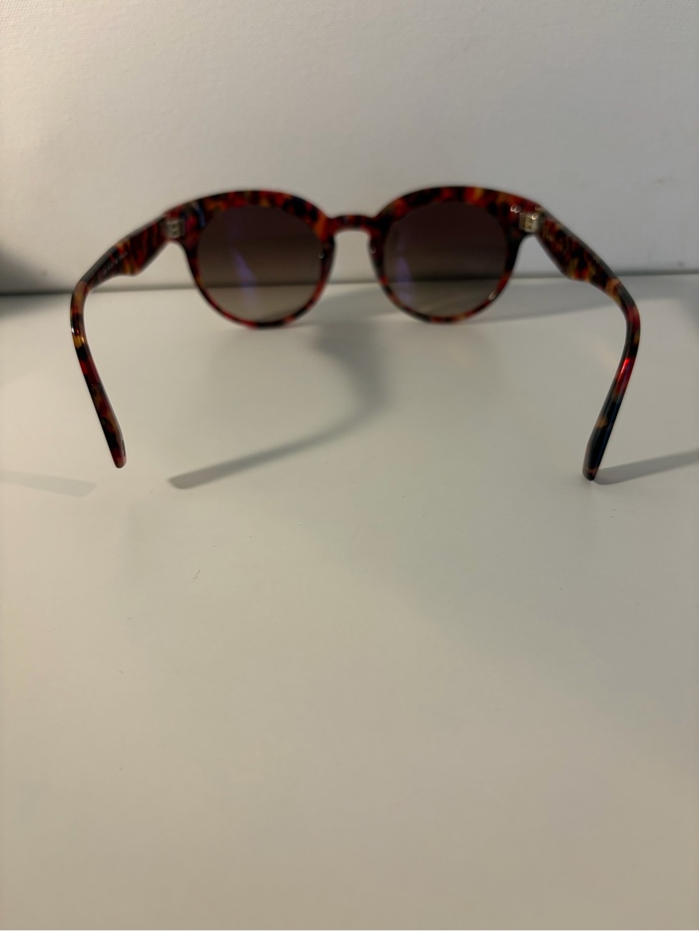 Warby Parker Elle Tortoise-Red Round Sunglasses with Gradient Brown Lenses - Picture 9 of 10